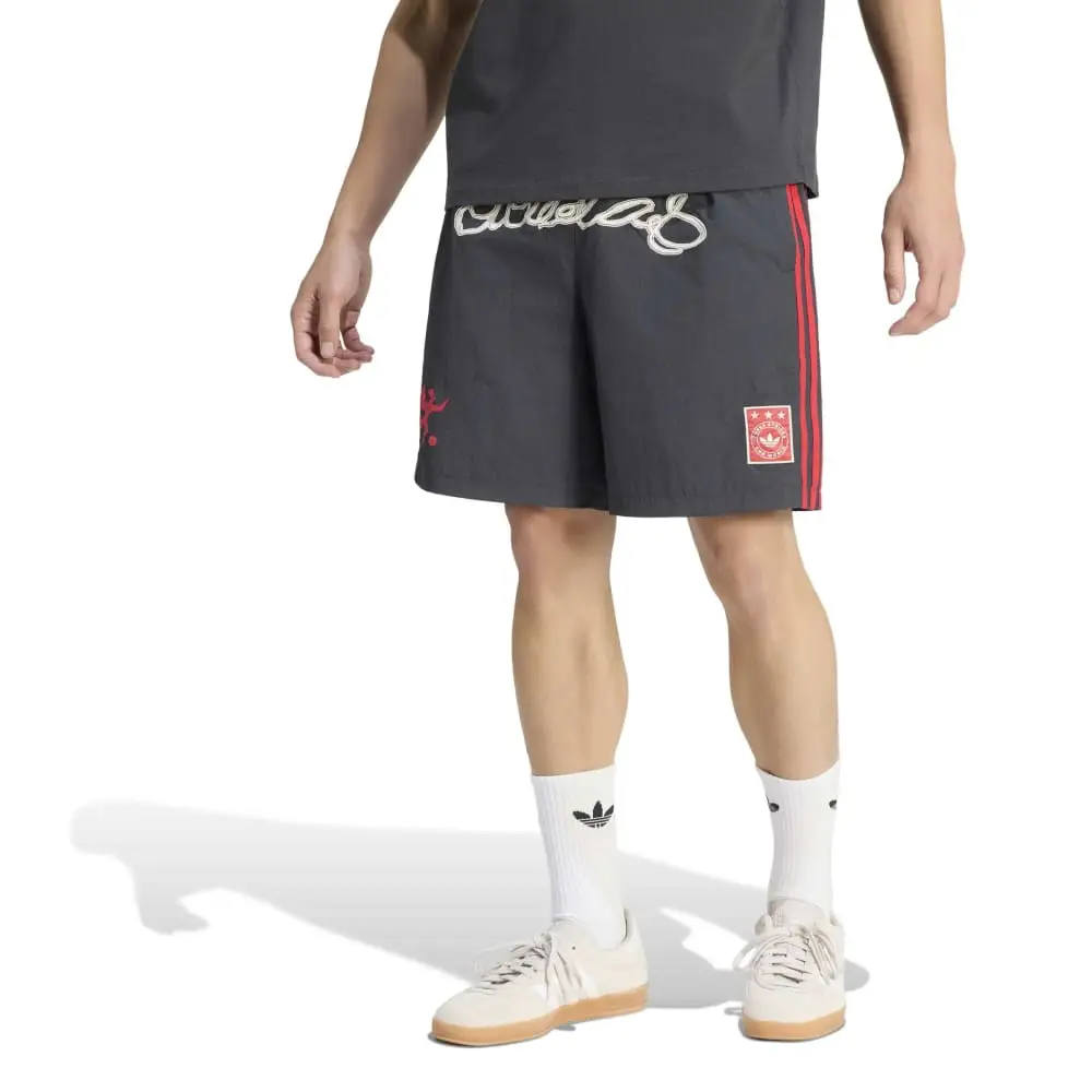 Originals One World Graphic Short Black