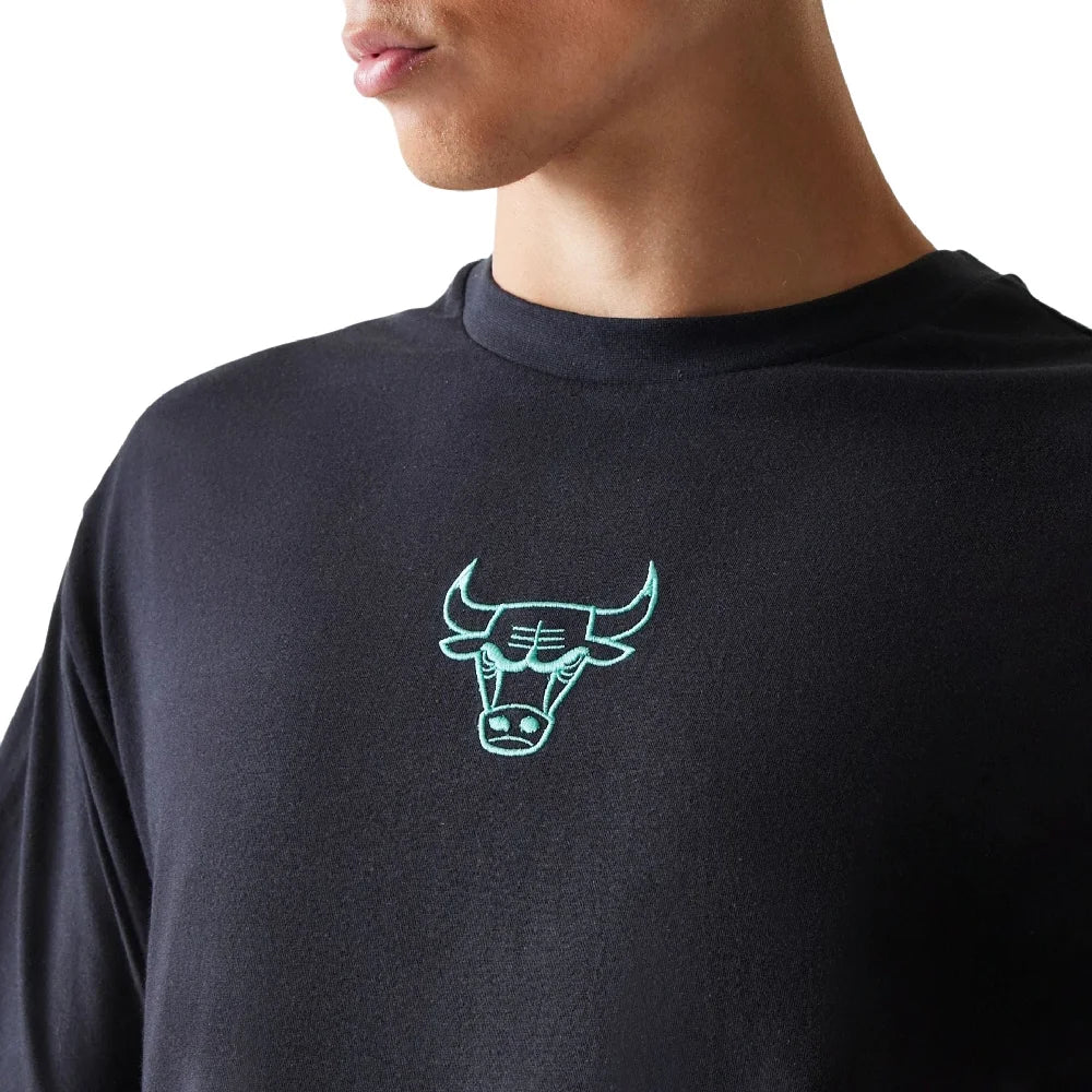 Chicago Bulls NBA League Essential Black Oversized T-Shirt - Image 3