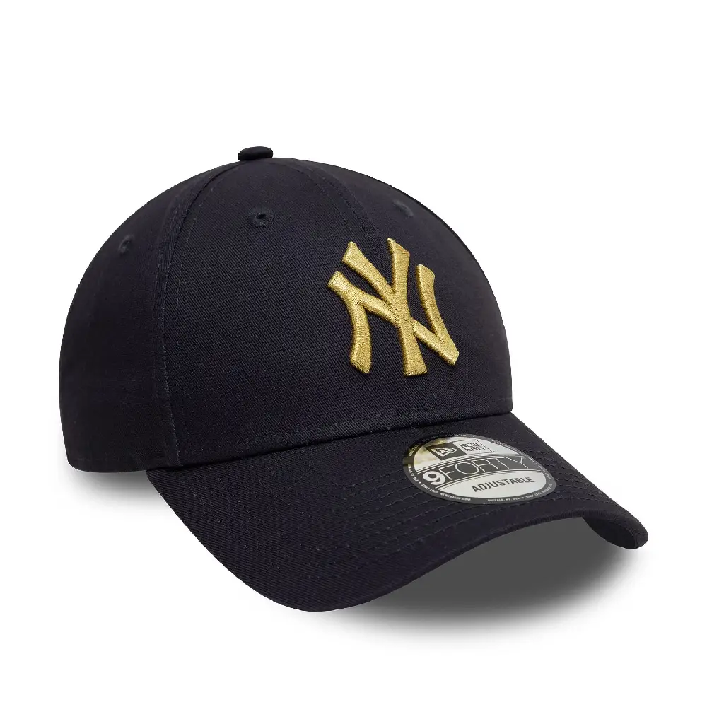 Metallic New York Yankees 9FORTY Cap - Image 2