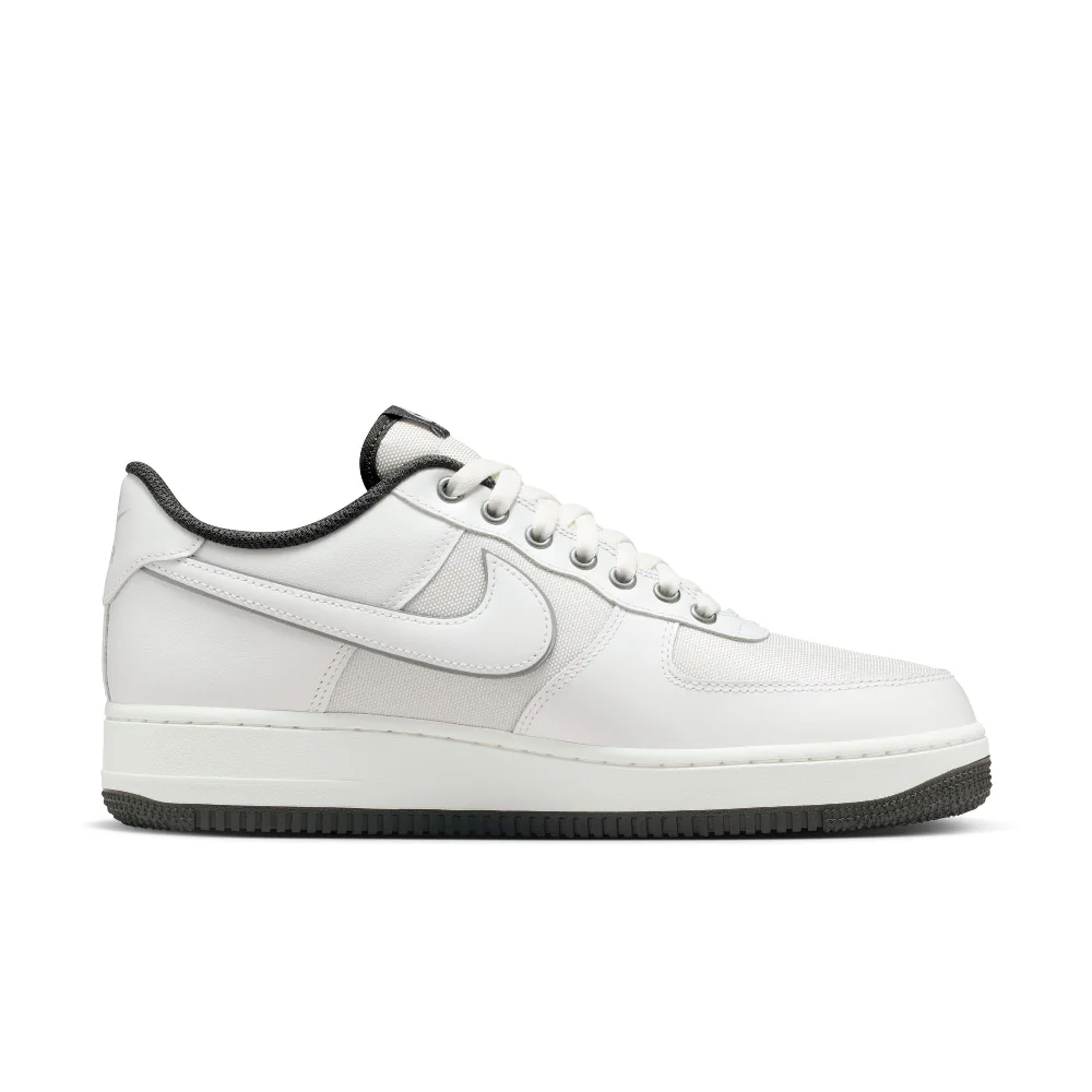 Air Force 1 '07 LV8 Sneakers White - Image 3