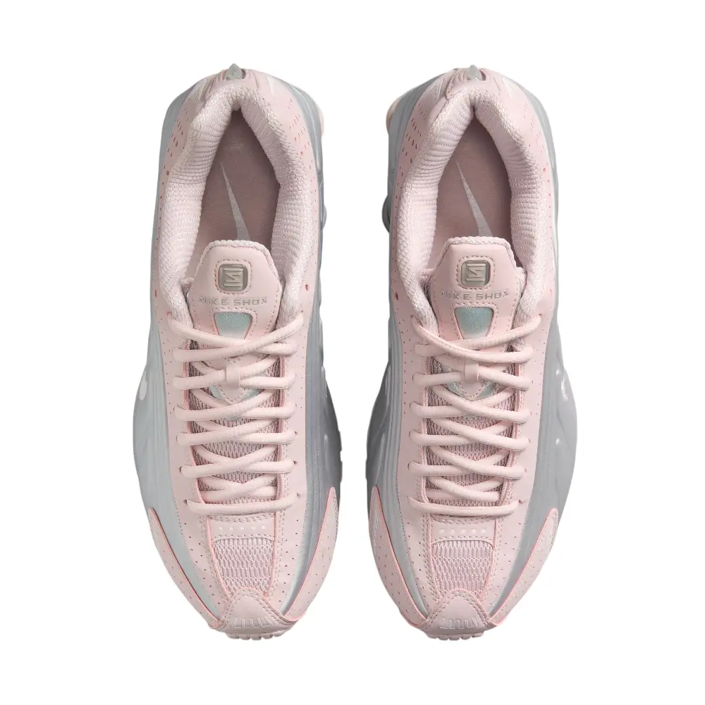 Shox R4 Barely Rose & Metallic Platinum - Image 4