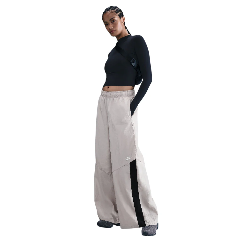 Sportswear Wide-Leg Woven Pant Grey