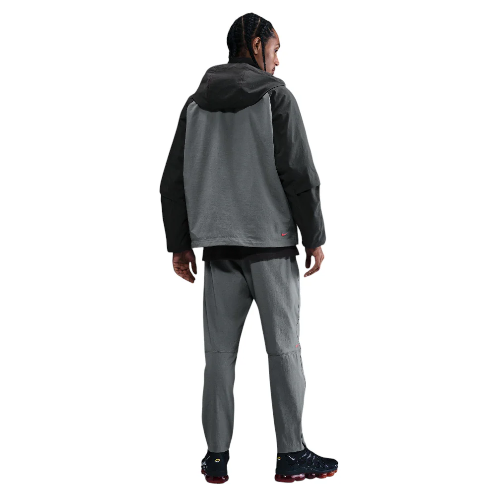 Tech Woven Open-Hem Pant Dark Grey - Image 2