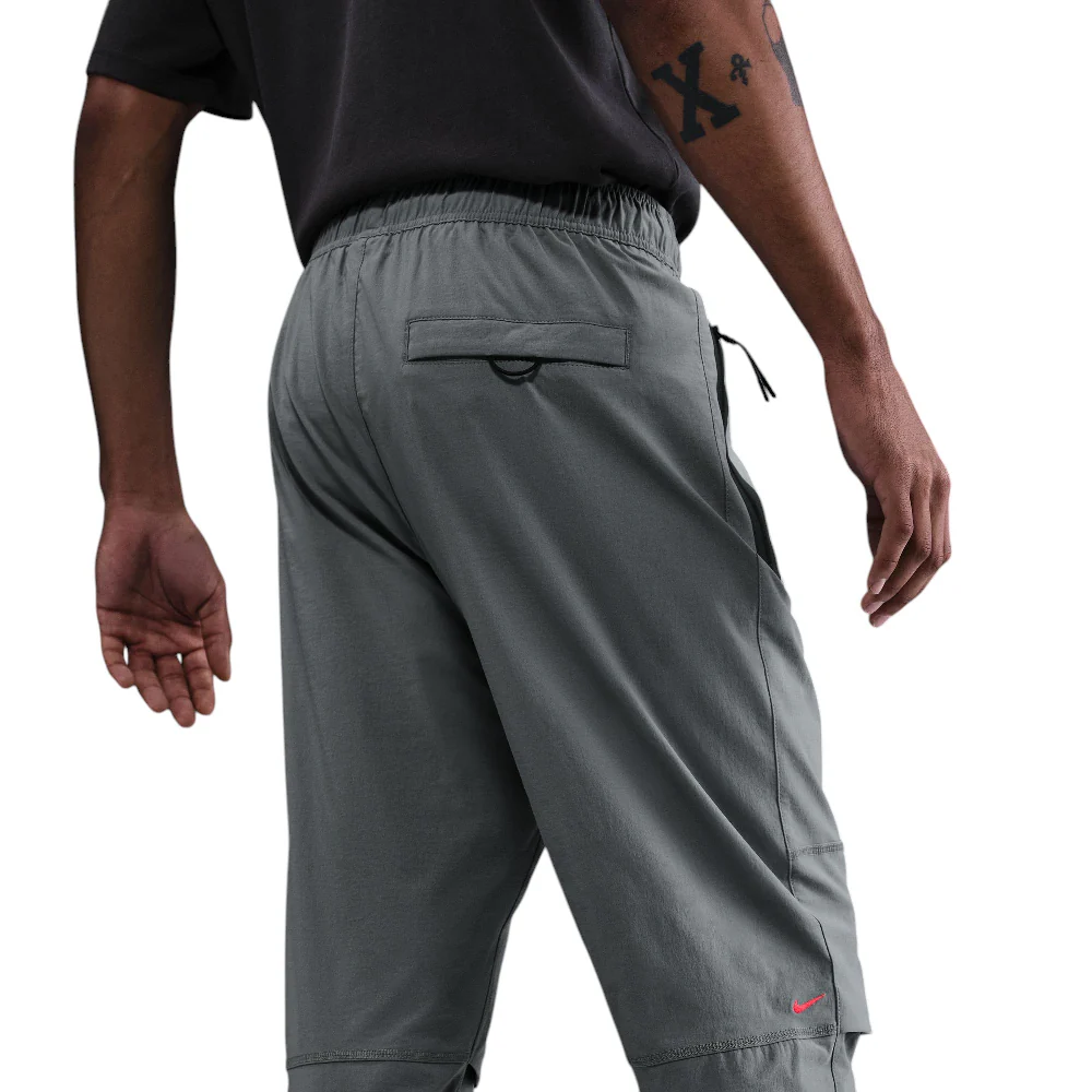 Tech Woven Open-Hem Pant Dark Grey - Image 4