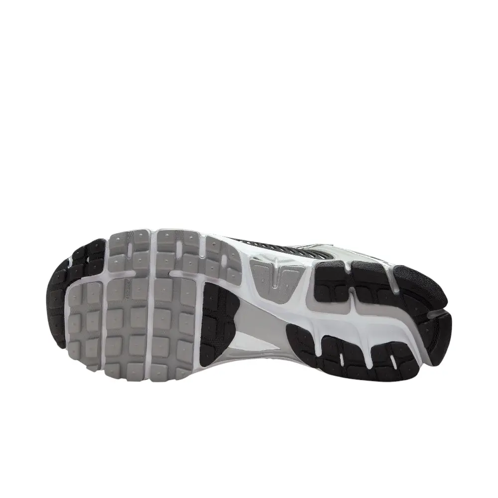 Zoom Vomero 5 Metallic Silver - Image 6